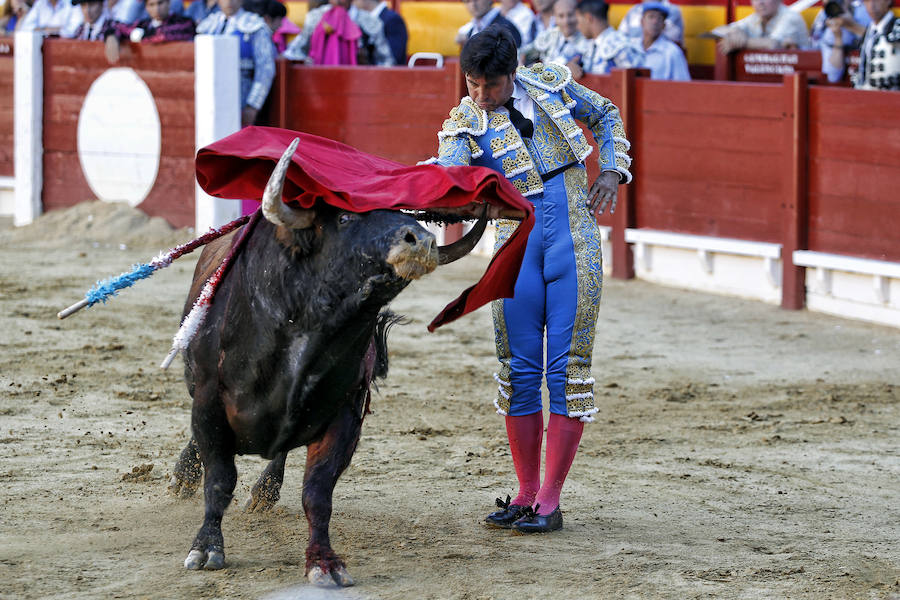 Toros de Hnos. García Jiménez y Olga Jiménez para Francisco Rivera &#039;Paquirri&#039;, David Fandila &#039;El Fandi&#039; y Cayetano en la Feria de Hogueras