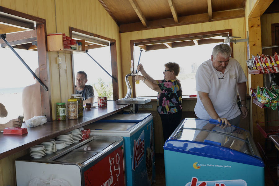 Apertura de los chiringuitos de la playa de El Altet
