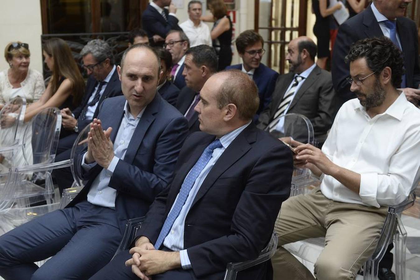 El embajador británico en España asiste al Foro Nueva Murcia