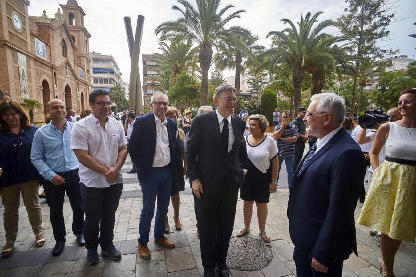 Protestas contra el Consell por imponer el valenciano en Torrevieja