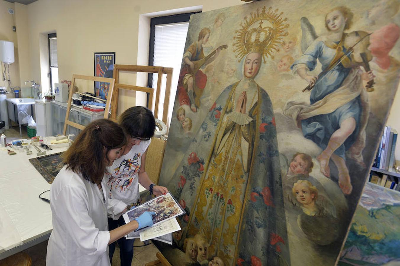 Cultura restaura un cuadro de la Virgen de 1747 para que luzca en el Museo de la Festa de Elche