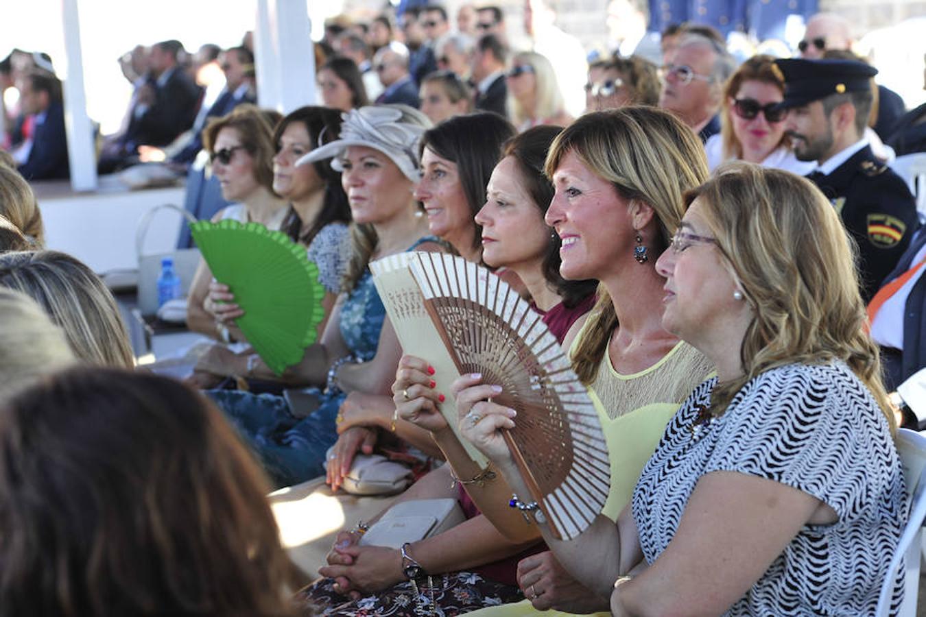 Entrega de despachos a los nuevos oficiales del Ejército del Aire