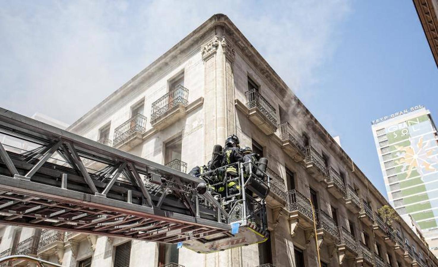 Incendio en el Colegio de Arquitectos de Alicante