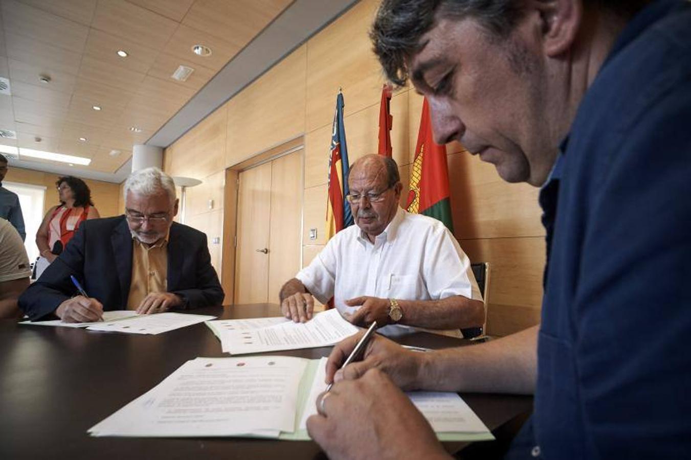 Los municipios del litoral se alían en un pacto por el empleo