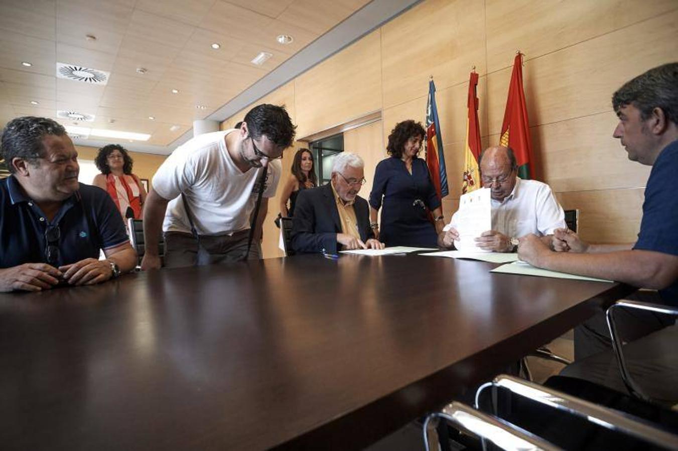 Los municipios del litoral se alían en un pacto por el empleo