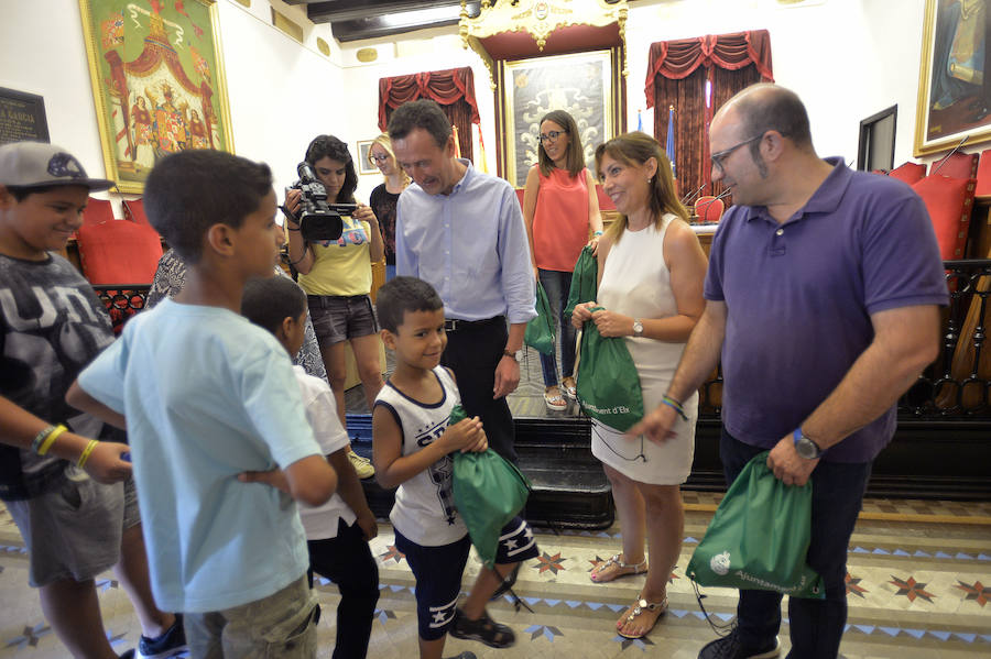 Elche recibe a los 27 niños saharauis del programa &#039;Vacaciones en Paz&#039;