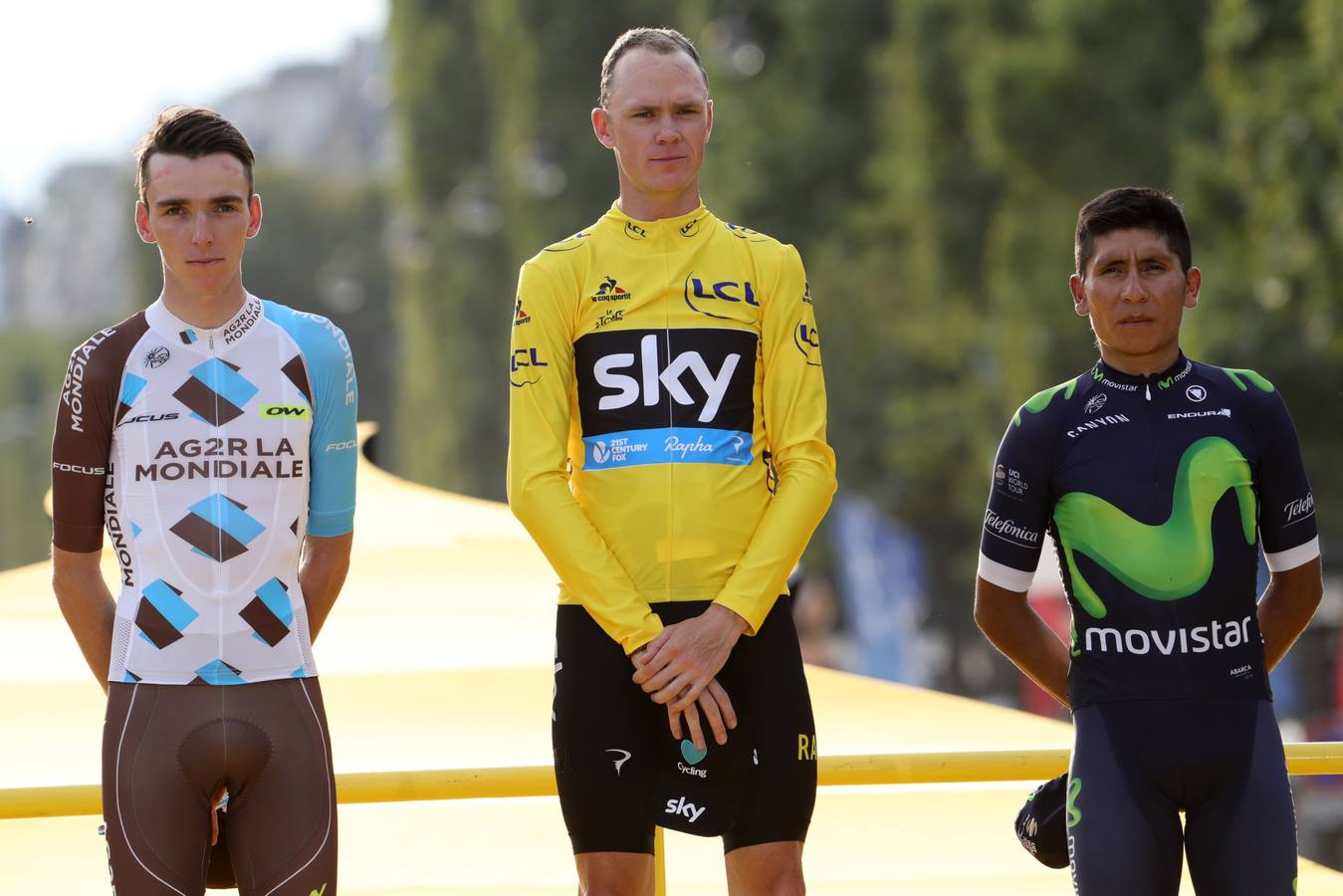 Froome celebra su tercer Tour de Francia en París