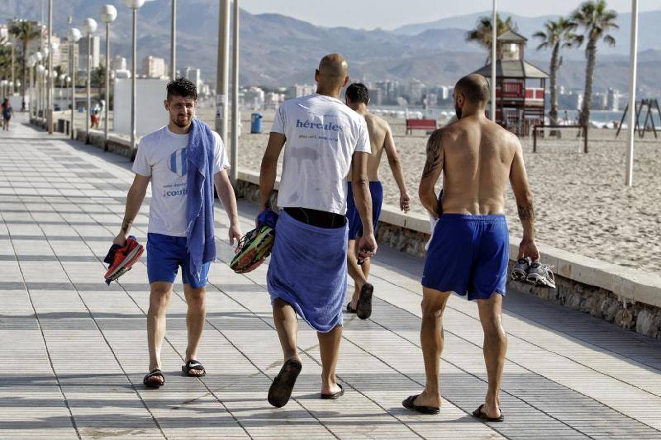 Entrenamiento del Hércules en la playa de San Juan