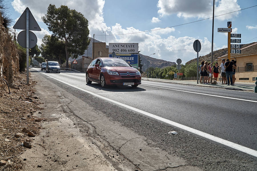 Vecinos oriolanos reclaman un paso de peatones en la N-340
