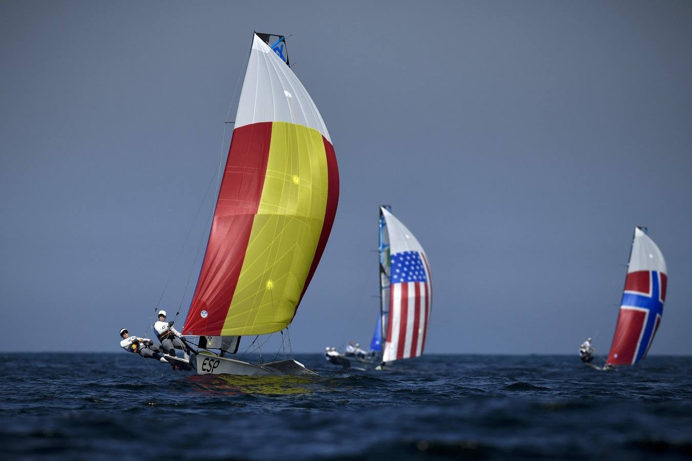 Támara Echegoyen y Berta Betanzos se acercan a la medalla en 49ers