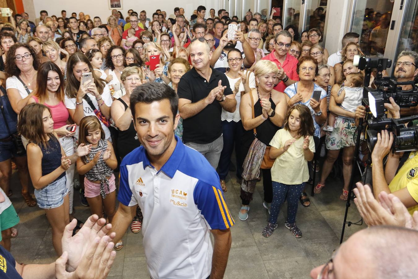 Miguel Ángel López es homenajeado en Llano de Brujas