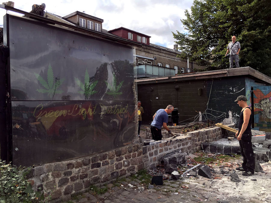 Derribo para recuperar la paz en Christiania