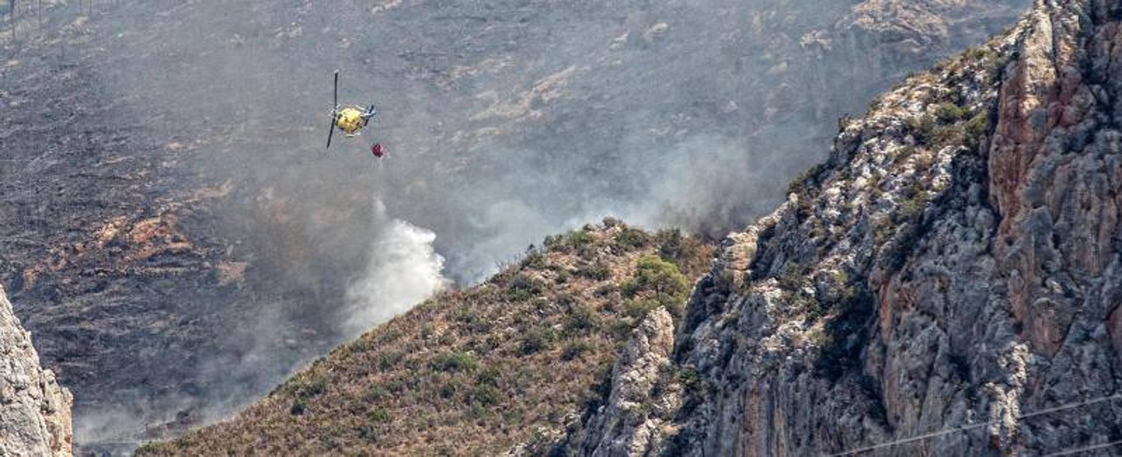 El fuego amenaza la sierra de Bernia