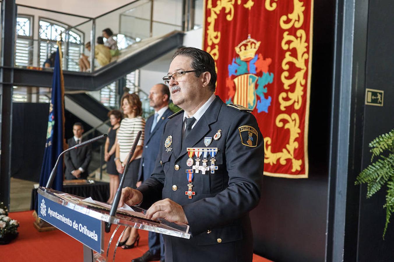 Entrega de medallas con motivo de la festividad de la Virgen de Monserrate