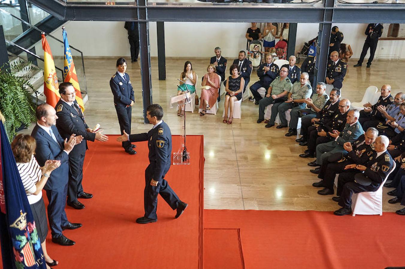 Entrega de medallas con motivo de la festividad de la Virgen de Monserrate