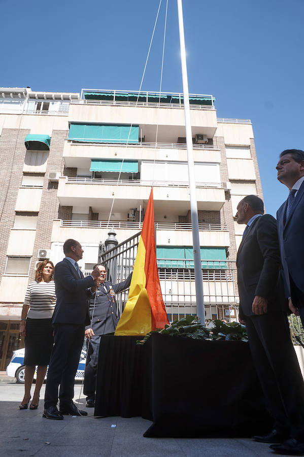 Entrega de medallas con motivo de la festividad de la Virgen de Monserrate
