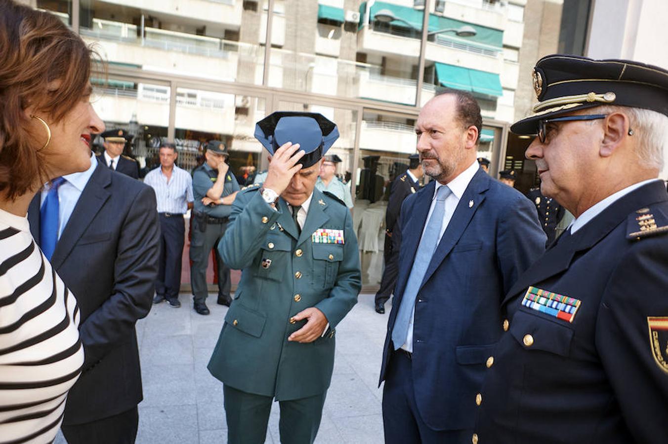 Entrega de medallas con motivo de la festividad de la Virgen de Monserrate