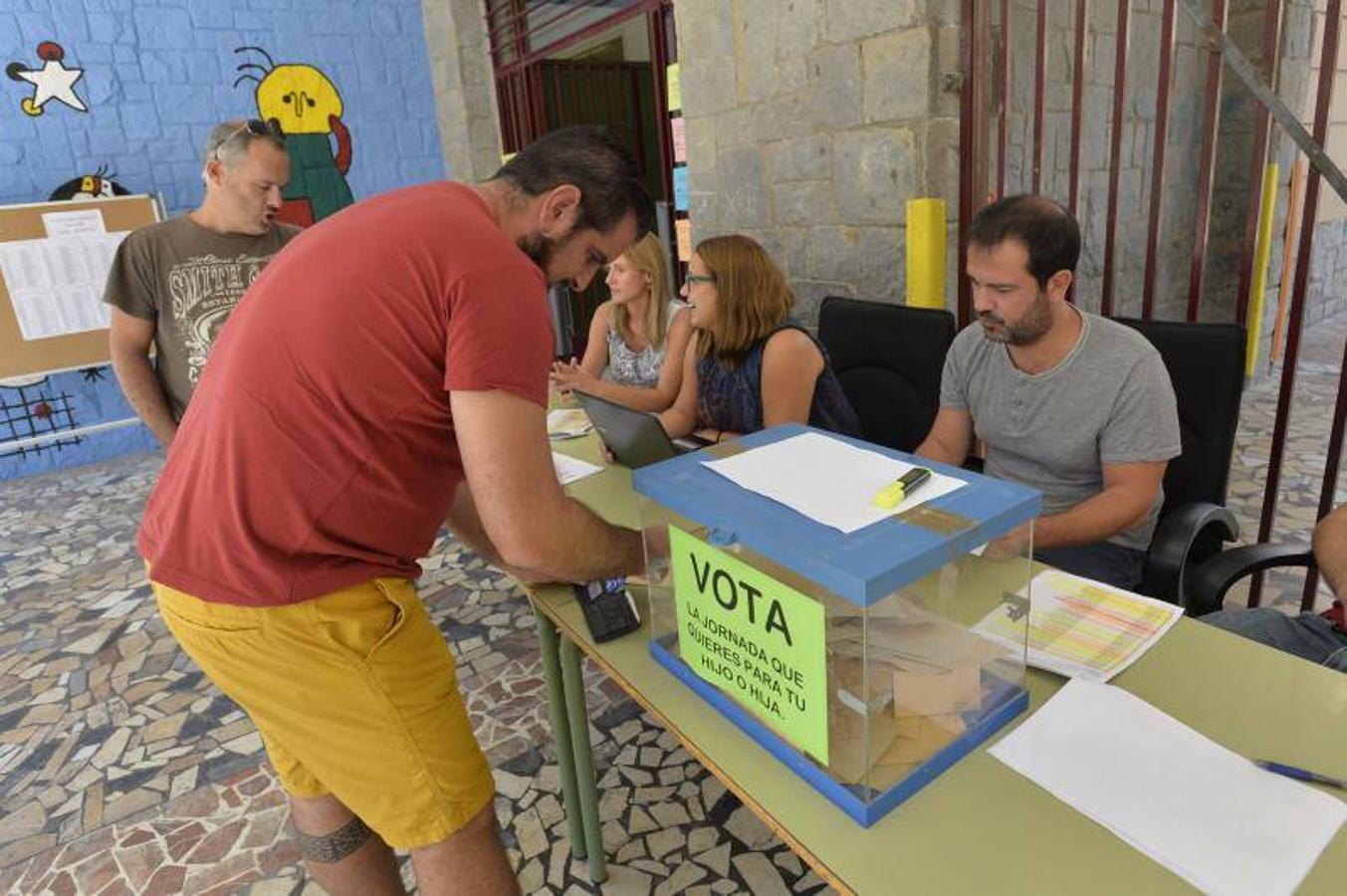 Más de 181.000 familias, de 256 centros, deciden la jornada escolar