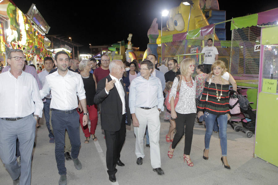 El encendido oficial del Huerto de la Rueda abre diez días de Feria y Fiestas