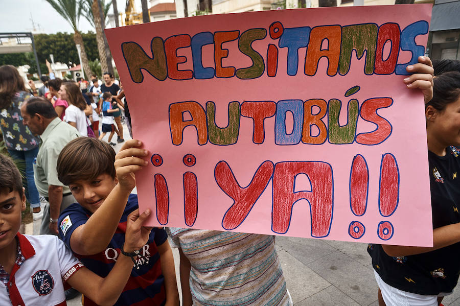 Protesta por el trasnporte escolar en Benejúzar