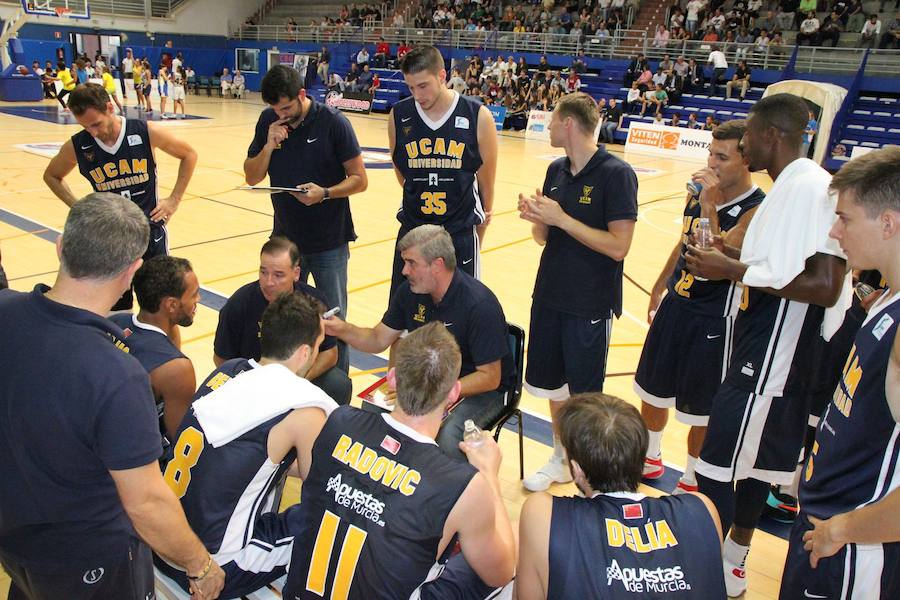 El UCAM Murcia se exhibe ante el Khimki Moscú (89-64)