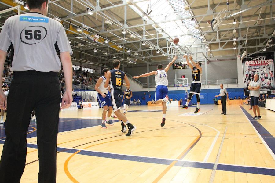 El UCAM Murcia se exhibe ante el Khimki Moscú (89-64)