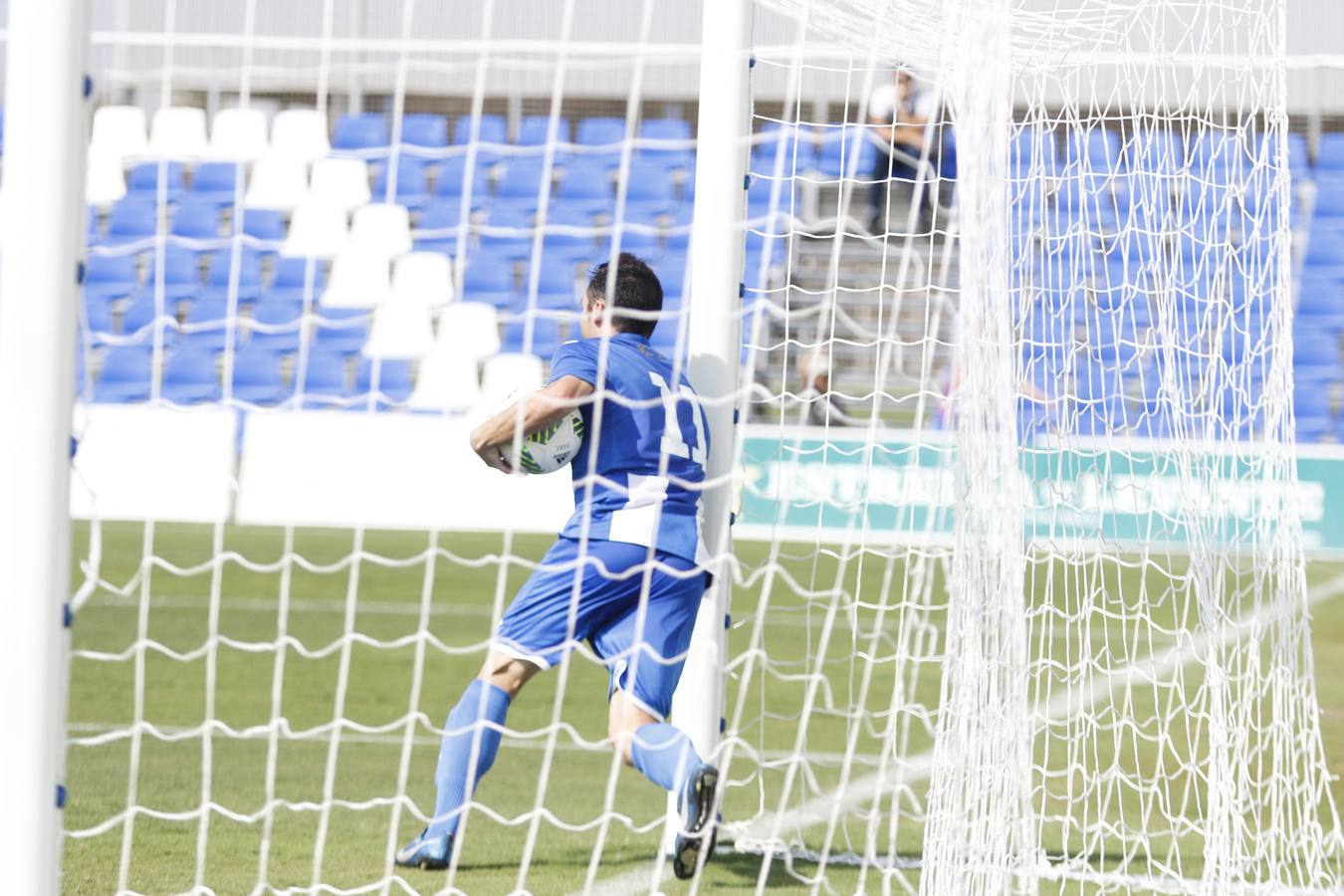 El San Fernando agranda la herida del Lorca (1-3)