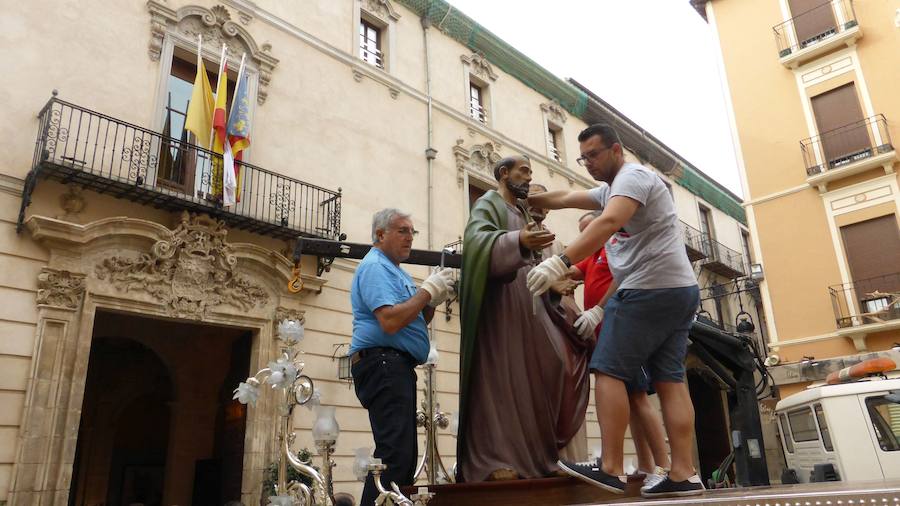 Traslado de las imágenes de la Cofradía de la Samaritana para su restauración