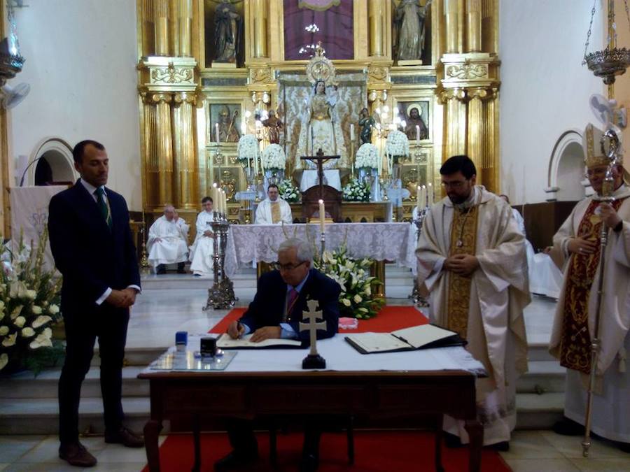 Se hermanan las cofradias Virgen del Rosario de Bullas y Vera Cruz de Caravaca