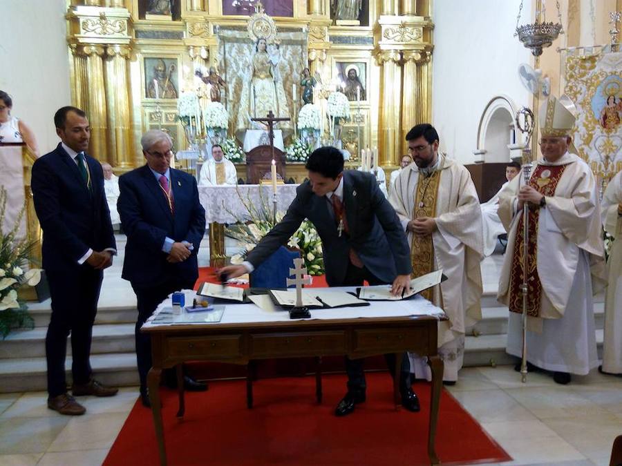 Se hermanan las cofradias Virgen del Rosario de Bullas y Vera Cruz de Caravaca