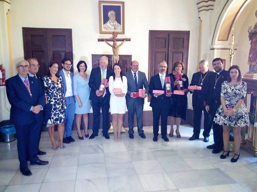 Se hermanan las cofradias Virgen del Rosario de Bullas y Vera Cruz de Caravaca