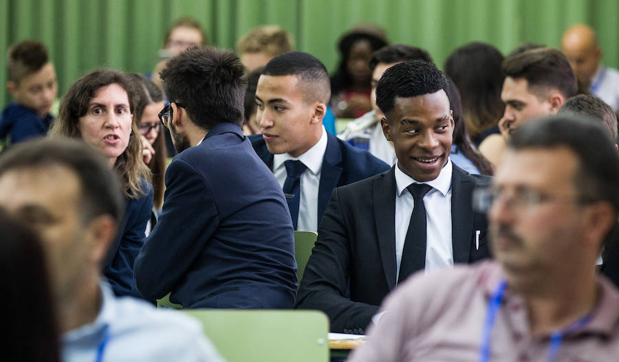 Alumnos de 8 nacionalidades distintas trabajan en un proyecto europeo en el IES San Juan