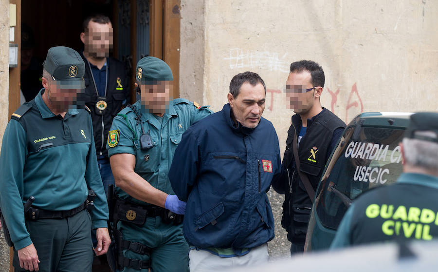 Espectacular despliegue de la Guardia Civil en Xixona para detener a unos traficantes