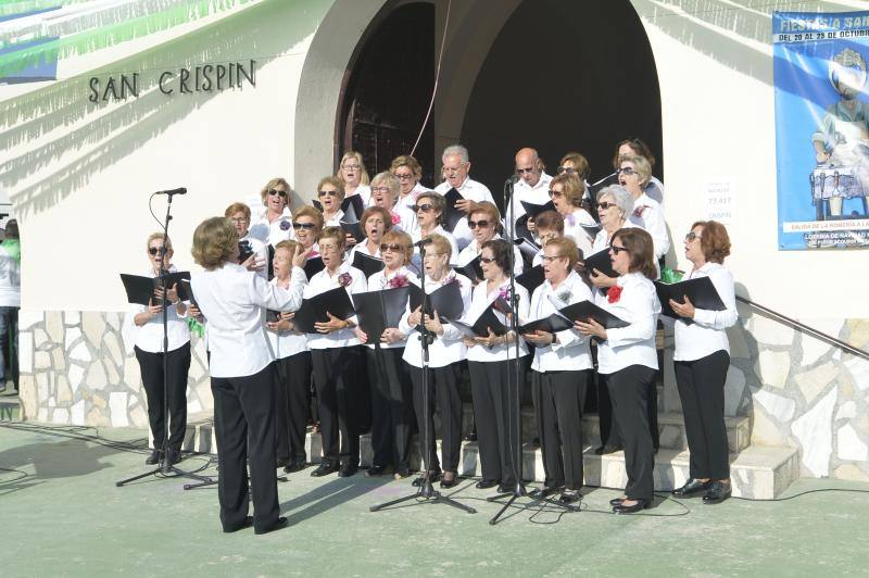 La romería de San Crispín emociona a los ilicitanos