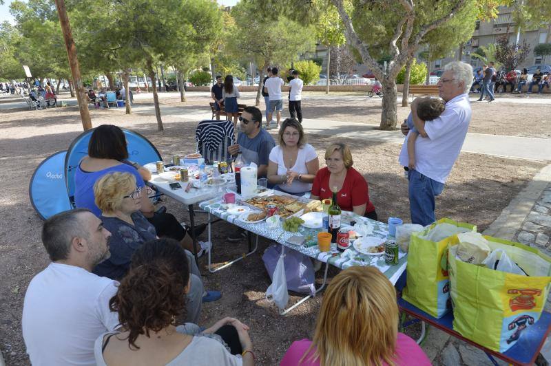 La romería de San Crispín emociona a los ilicitanos