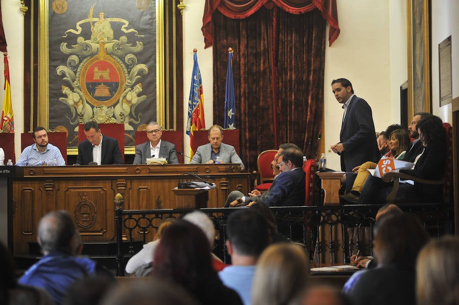 Pleno en el Ayuntamiento de Elche