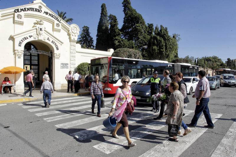 Preparativos previos al día de Todos los Santos