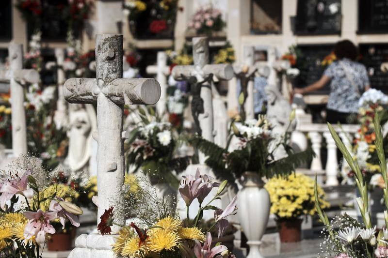 La Vega Baja honra la memoria de sus difuntos en el día de Todos los Santos