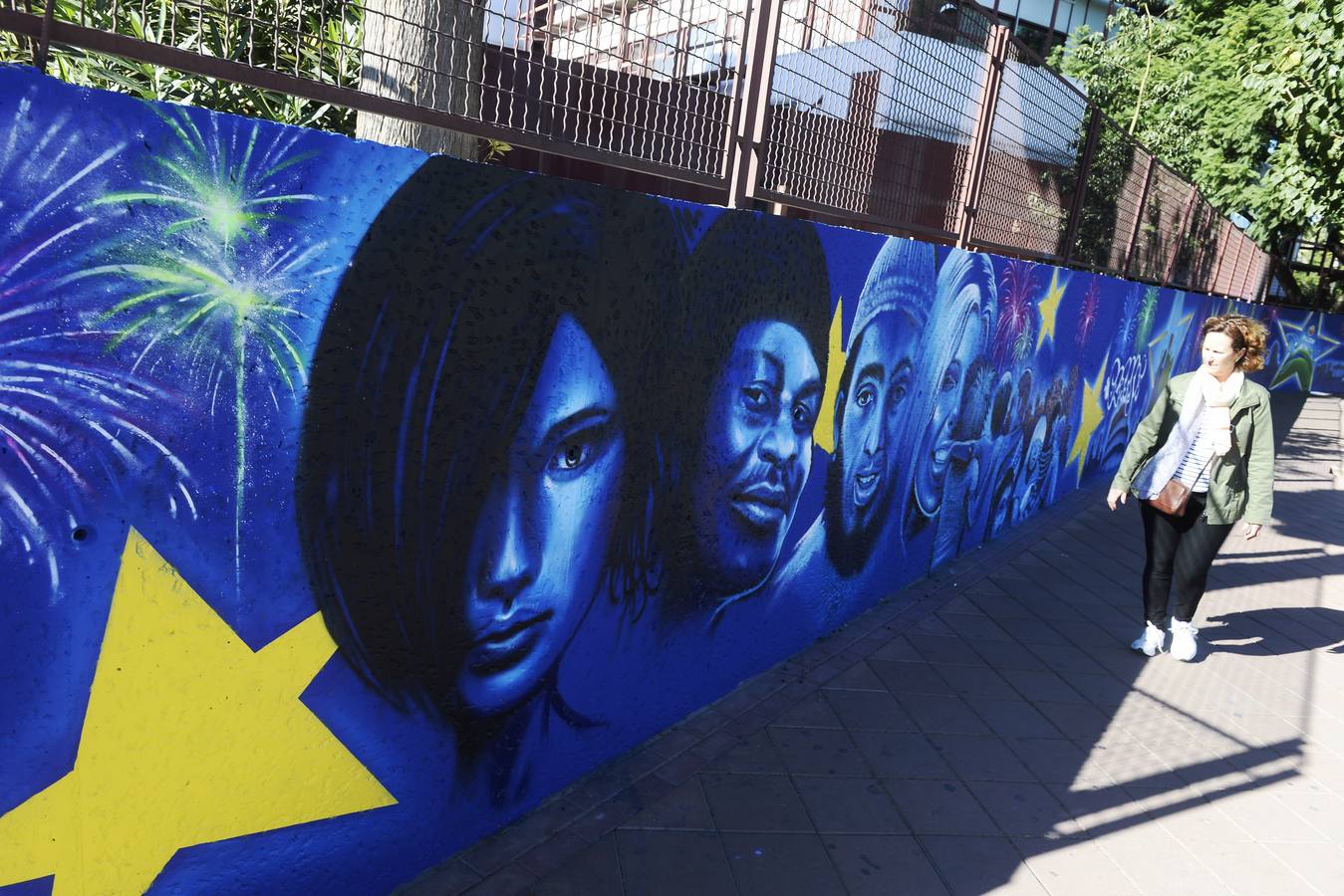 Grafiti dedicado al 30 aniversario de la adhesión a la Unión Europea