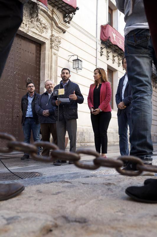 Comercio combina compras y turismo en la calle Mayor