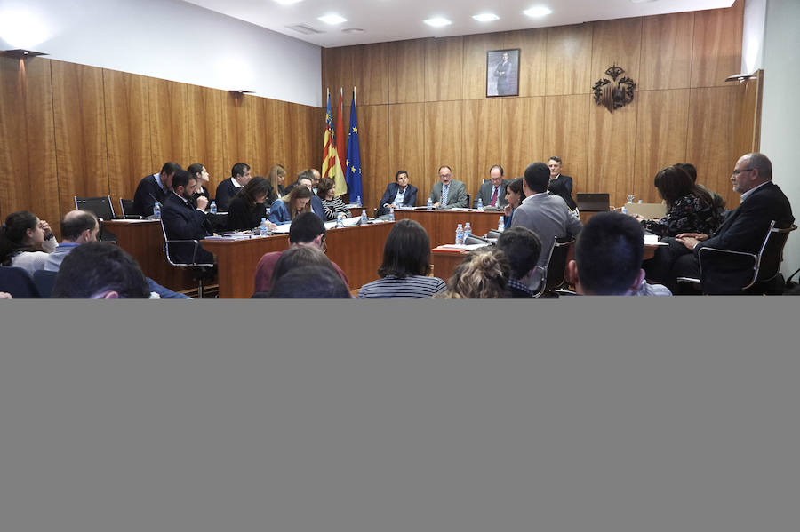 Sesión plenaria en el Ayuntamiento de Orihuela