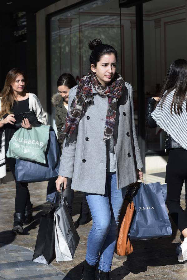 El &#039;Black Friday&#039; trae la alegría a los comercios en Murcia