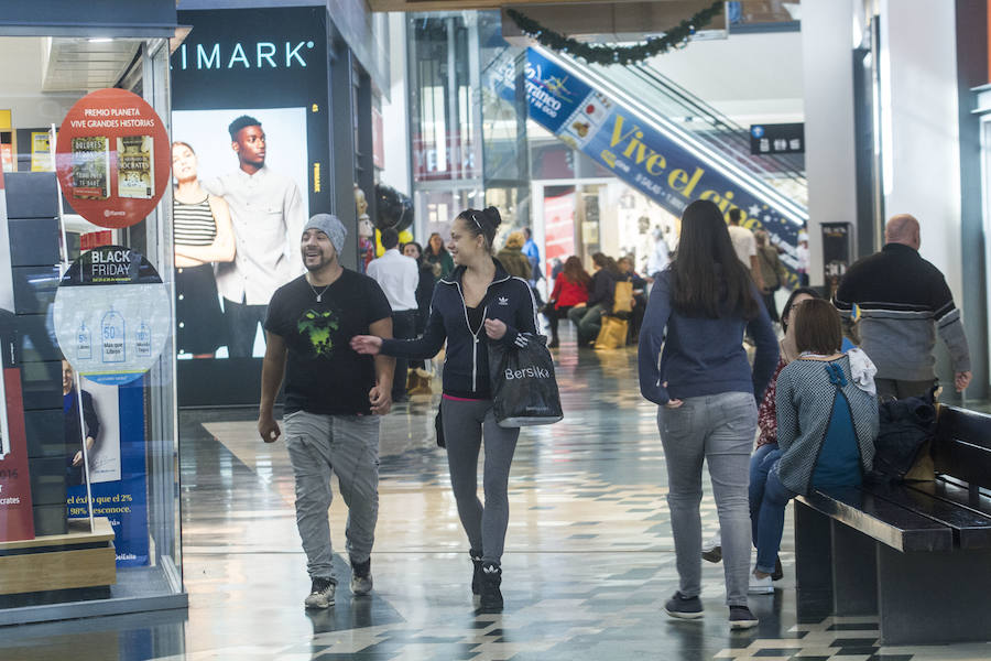 Descuentos por doquier en Cartagena con el &#039;Black Friday&#039;