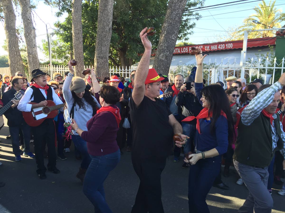 Miles de fieles acompañan a La Santa hasta Totana