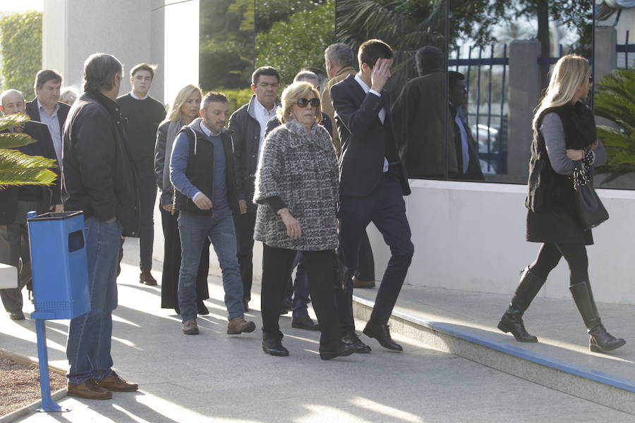 Multitudinaria despedida a María del Carmen Martínez