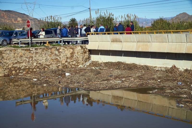 Vecinos muestran los daños del temporal en Molins