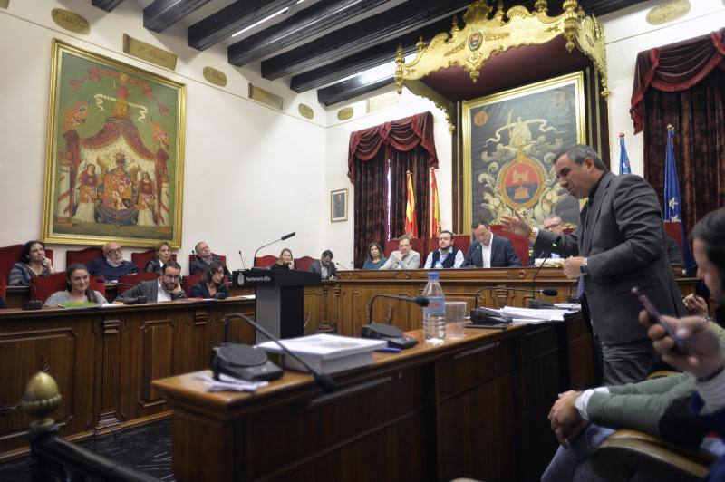 Imágenes del pleno del Ayuntamiento de Elche