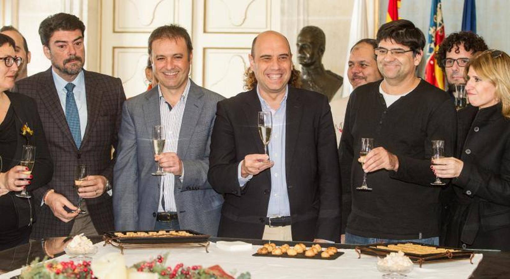 Tradicional brindis de Navidad en el Ayuntamiento