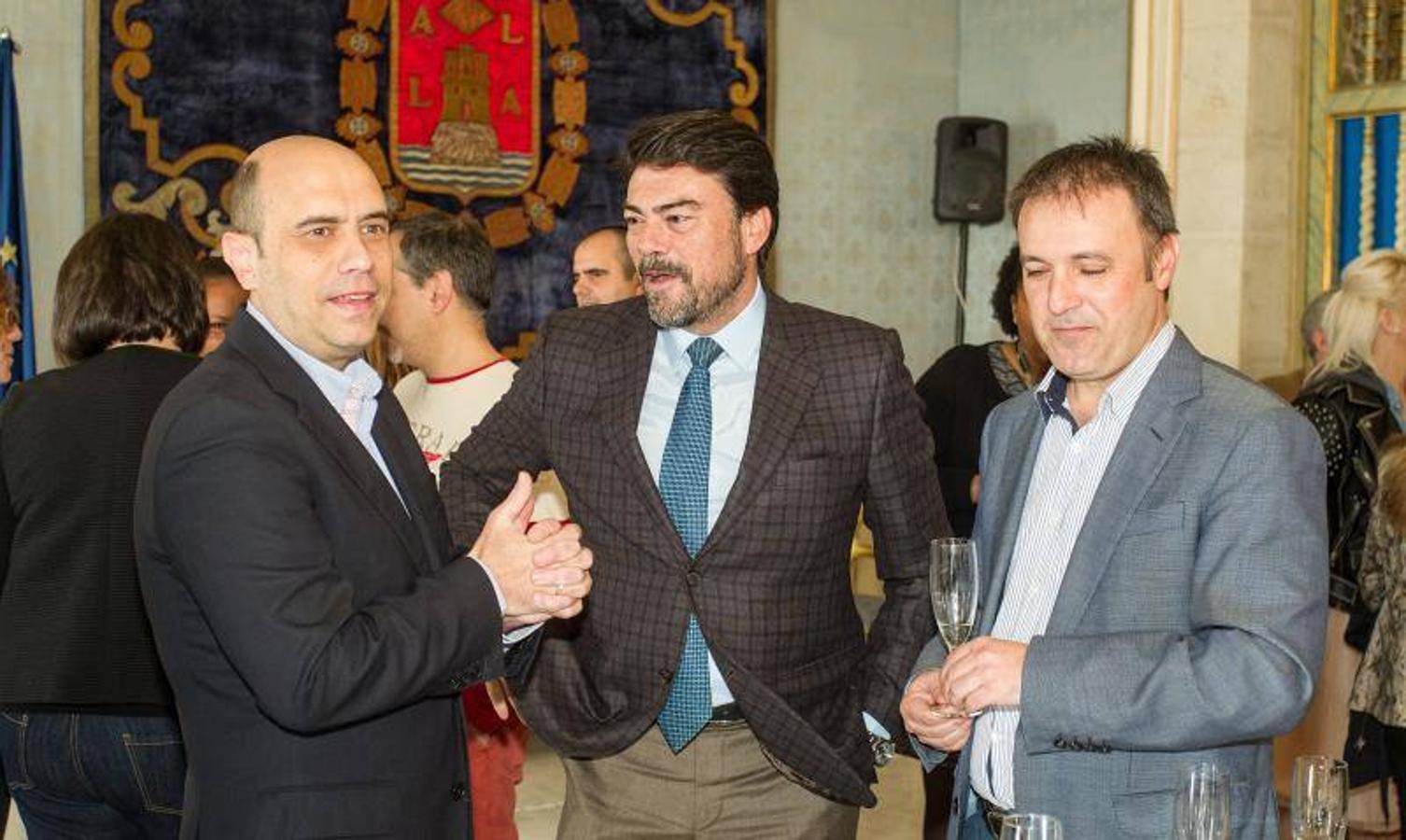 Tradicional brindis de Navidad en el Ayuntamiento