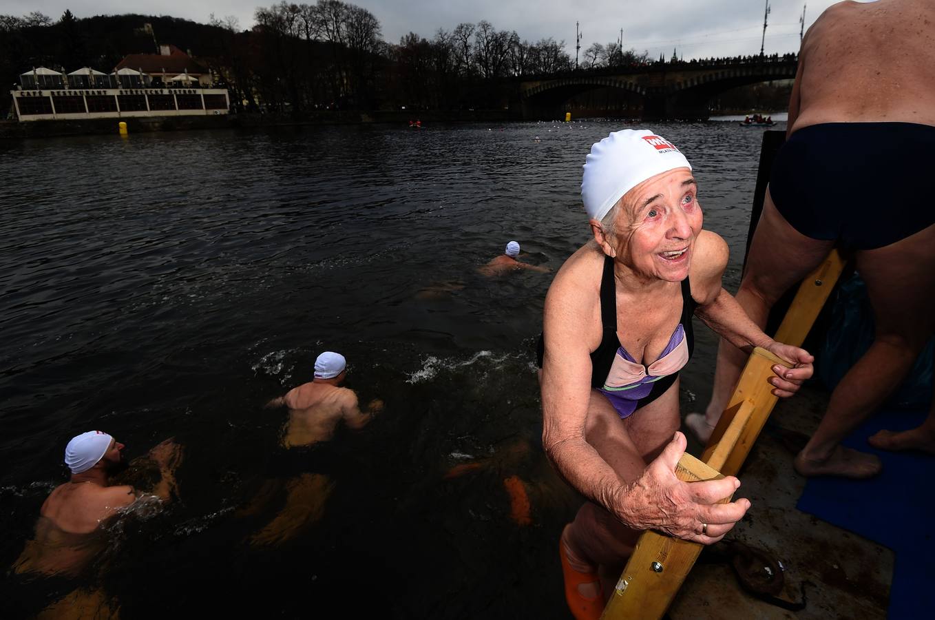 Un gélido chapuzón navideño